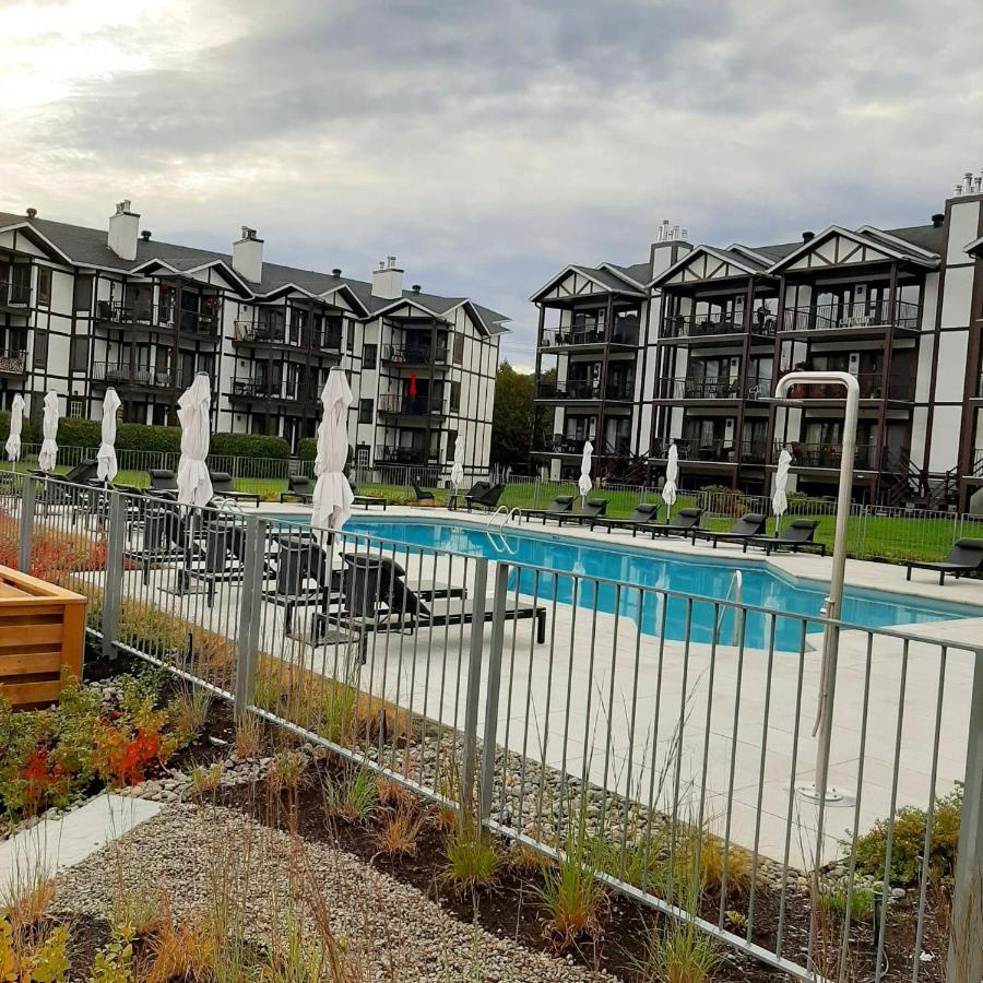 Appartamento Escapade Pinoteau Tremblant Getaway Mont-Tremblant Esterno foto