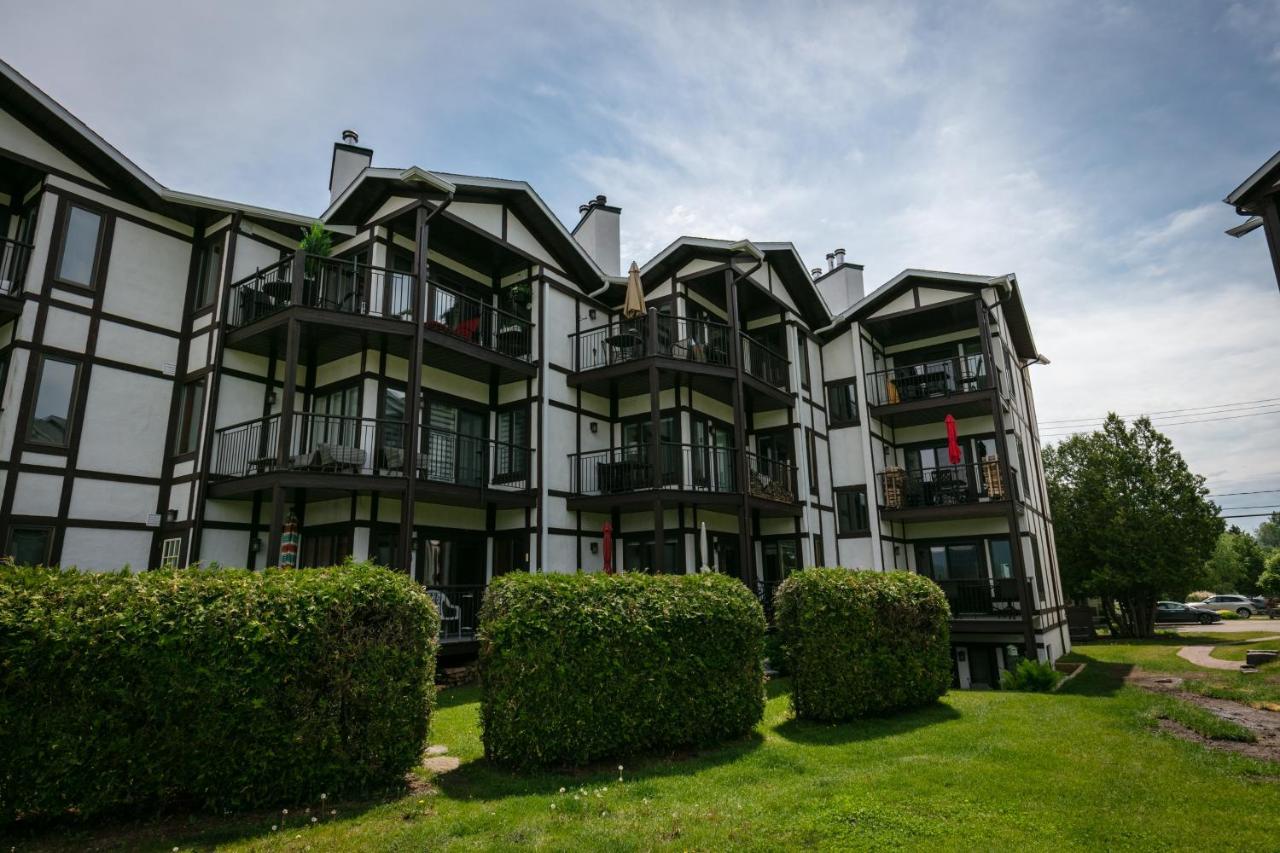 Appartamento Escapade Pinoteau Tremblant Getaway Mont-Tremblant Esterno foto