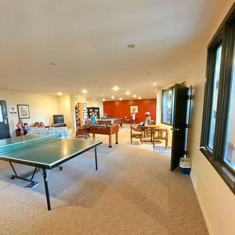 Appartamento Escapade Pinoteau Tremblant Getaway Mont-Tremblant Esterno foto