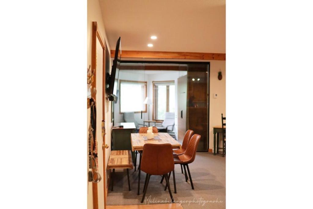 Appartamento Escapade Pinoteau Tremblant Getaway Mont-Tremblant Esterno foto