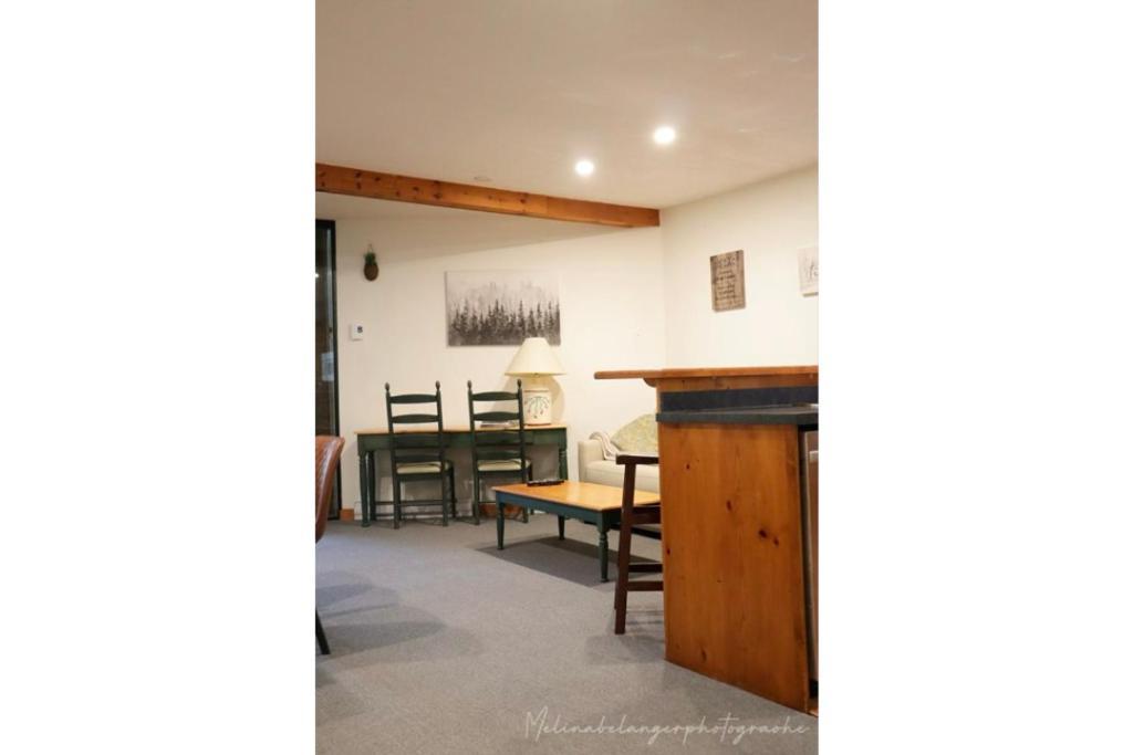 Appartamento Escapade Pinoteau Tremblant Getaway Mont-Tremblant Esterno foto
